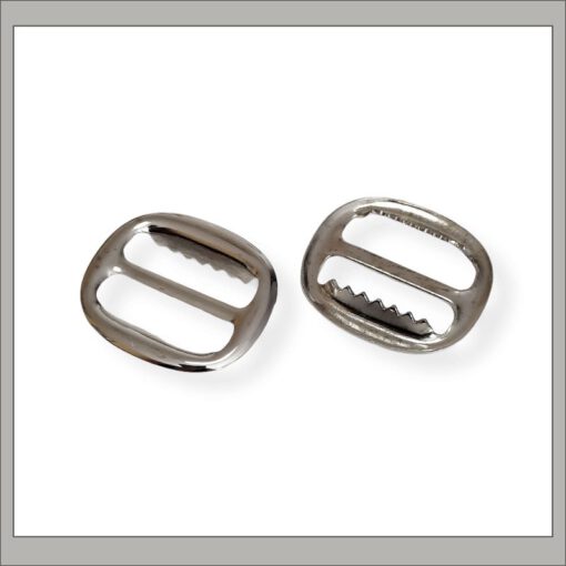 Metallschnalle/ Regulator für Gurtbänder mit einer Breite von bis zu 20 mm.